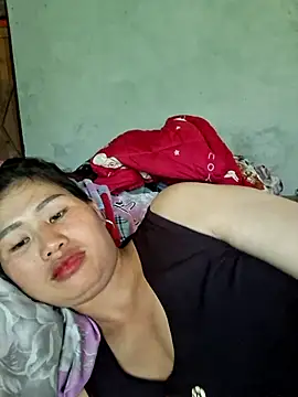 Snapshot of diamond-- chatting on July 10, 2026, 5:01 am diamond-- online show from July 10, 2026, 5:01 am