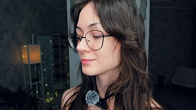 ReneeLippeatt online show from March 1, 2026, 8:33 pm