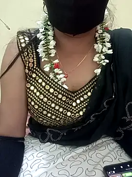 jasminetaml online show from February 13, 2026, 7:43 pm