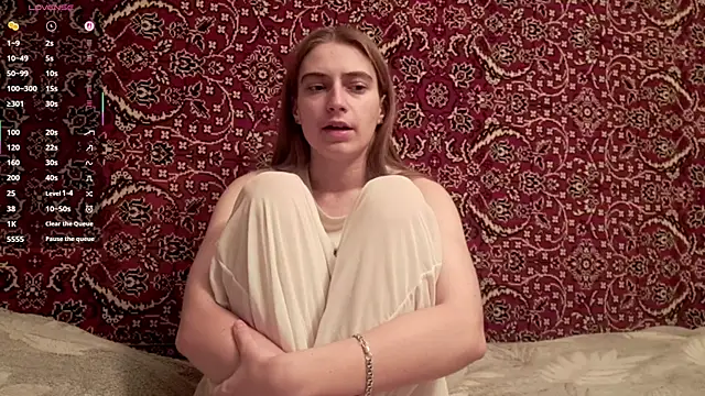 ivetabloom online show from December 4, 2025, 7:55 pm