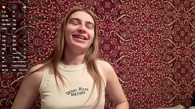 ivetabloom online show from December 17, 2025, 7:09 pm