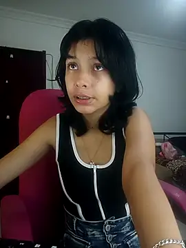 xoxo milk online show from November 11, 2025, 5:13 pm