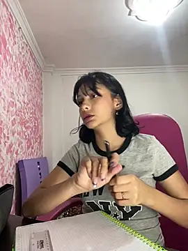 xoxo milk online show from February 7, 2026, 10:13 pm