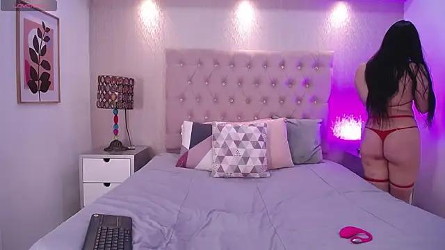 EmilyCley online show from September 29, 2025, 1:27 pm