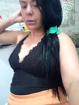 lucineia7 online show from November 15, 2025, 8:49 pm