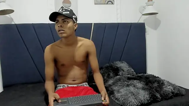 sofii perverse online show from October 3, 2025, 3:03 am