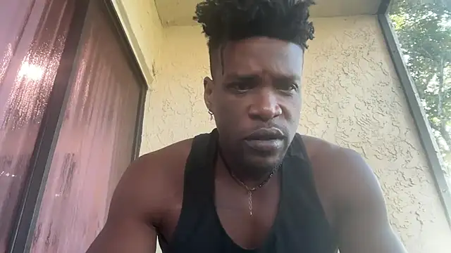 Snapshot of MrDaddyBlackNi9e chatting on September 26, 2025, 12:20 pm MrDaddyBlackNi9e online show from September 26, 2025, 12:20 pm