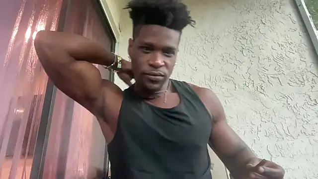 Snapshot of MrDaddyBlackNi9e chatting on October 6, 2025, 12:13 pm MrDaddyBlackNi9e online show from October 6, 2025, 12:13 pm