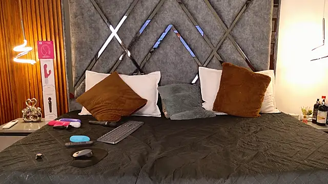 Dafne  Ruiz online show from November 22, 2025, 9:41 am