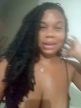 Snapshot of PrettahSantos chatting on January 13, 2026, 12:38 am PrettahSantos online show from January 13, 2026, 12:38 am