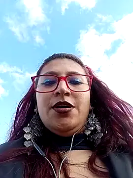 Snapshot of VictoriaSpenser chatting on November 26, 2025, 11:55 am VictoriaSpenser online show from November 26, 2025, 11:55 am