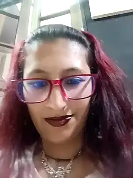 Snapshot of VictoriaSpenser chatting on December 19, 2025, 2:35 pm VictoriaSpenser online show from December 19, 2025, 2:35 pm