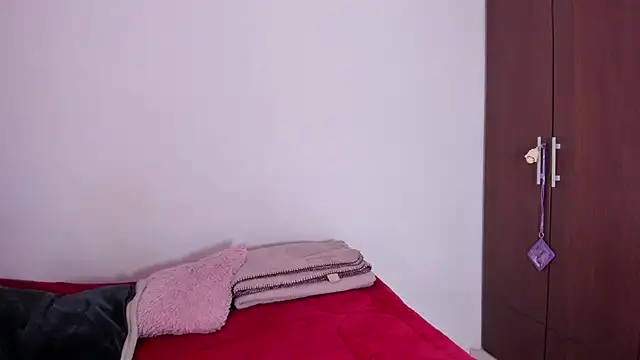 ScarlettRosetti online show from February 26, 2026, 1:48 am