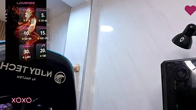 Soffia b online show from November 19, 2025, 8:09 pm