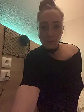 Reine du Vice84 online show from February 17, 2026, 7:42 pm