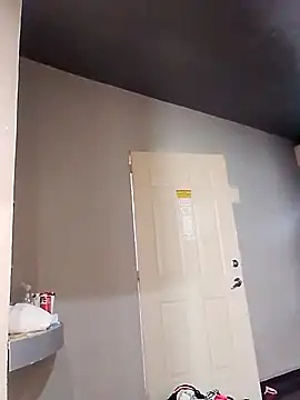 transreyna online show from February 21, 2025, 3:32 pm