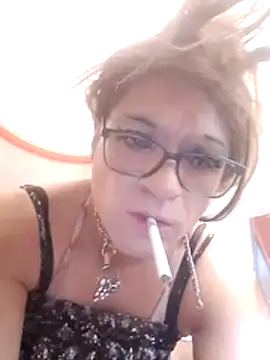 transreyna online show from February 25, 2026, 4:16 pm