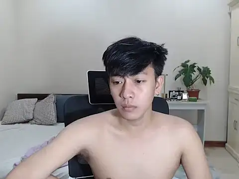 niel cumshow online show from November 9, 2025, 4:44 am