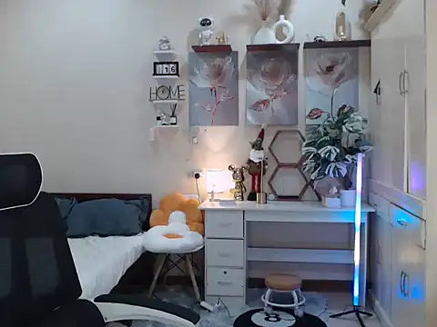 niel cumshow online show from November 20, 2025, 6:13 am