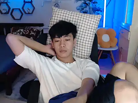 niel cumshow online show from December 19, 2025, 8:10 am