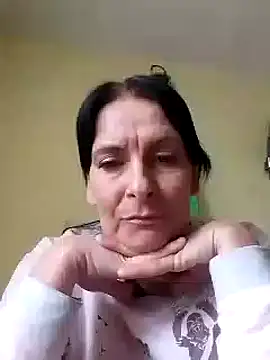 Snapshot of Tariya-40 chatting on September 29, 2025, 10:20 am Tariya-40 online show from September 29, 2025, 10:20 am