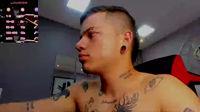 wildthor26 online show from October 11, 2025, 6:56 am