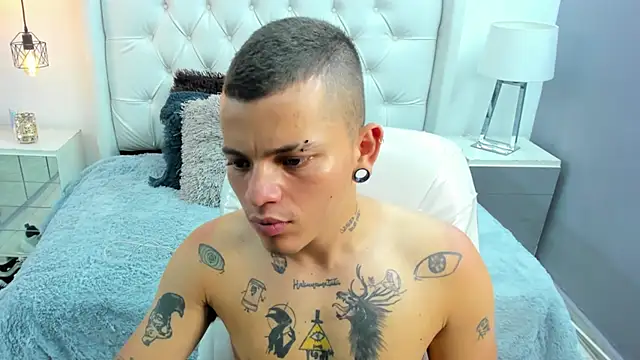 wildthor26 online show from March 3, 2026, 3:56 am