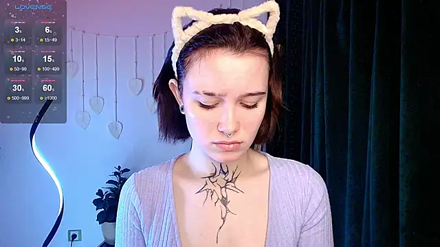 Elastikisss online show from October 13, 2025, 2:33 am