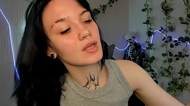Snapshot of Elastikisss chatting on May 18, 2026, 5:35 am Elastikisss online show from May 18, 2026, 5:35 am