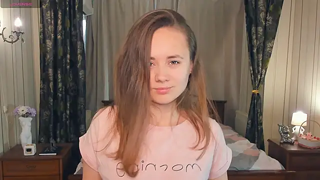 Crysta1Eva  online show from October 31, 2025, 7:20 am