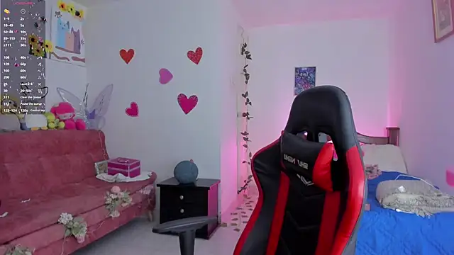 Snapshot of SophieLAmour chatting on September 28, 2025, 12:27 am SophieLAmour online show from September 28, 2025, 12:27 am