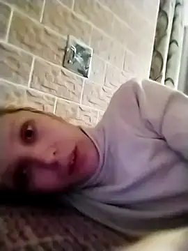 Snapshot of Ponka2011 chatting on October 6, 2025, 5:38 am Ponka2011 online show from October 6, 2025, 5:38 am