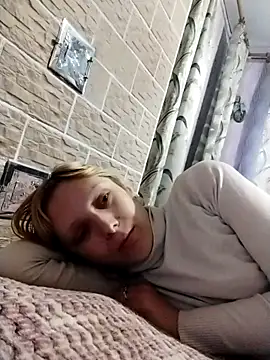 Snapshot of Ponka2011 chatting on October 7, 2025, 5:37 am Ponka2011 online show from October 7, 2025, 5:37 am