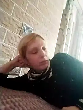 Snapshot of Ponka2011 chatting on October 27, 2025, 6:39 am Ponka2011 online show from October 27, 2025, 6:39 am