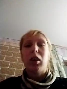 Snapshot of Ponka2011 chatting on October 28, 2025, 6:06 am Ponka2011 online show from October 28, 2025, 6:06 am