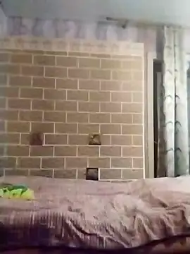 Snapshot of Ponka2011 chatting on November 12, 2025, 6:25 am Ponka2011 online show from November 12, 2025, 6:25 am