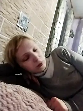 Snapshot of Ponka2011 chatting on November 16, 2025, 6:19 am Ponka2011 online show from November 16, 2025, 6:19 am