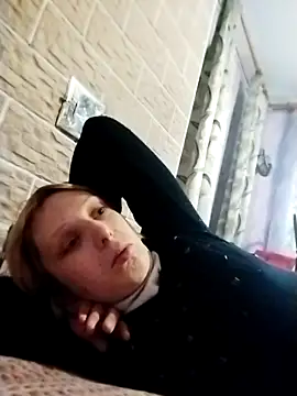 Snapshot of Ponka2011 chatting on November 27, 2025, 6:37 am Ponka2011 online show from November 27, 2025, 6:37 am