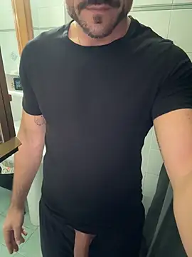 Snapshot of giovan2020 chatting on November 9, 2025, 9:07 am giovan2020 online show from November 9, 2025, 9:07 am