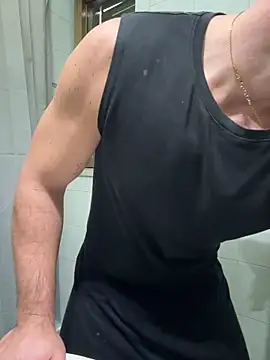 Snapshot of giovan2020 chatting on December 17, 2025, 7:47 am giovan2020 online show from December 17, 2025, 7:47 am