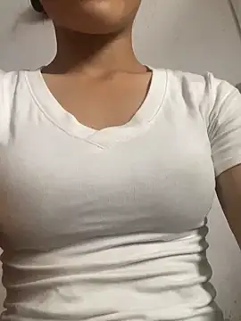 Snapshot of Penny-y chatting on September 22, 2025, 8:05 am Penny-y online show from September 22, 2025, 8:05 am