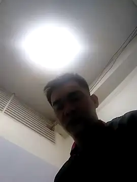 Yumco online show from November 17, 2025, 11:16 am