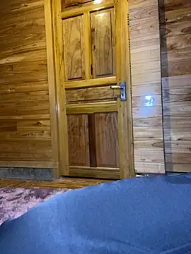 violet-00 online show from November 14, 2025, 1:15 am