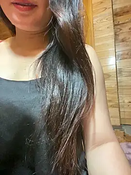violet-00 online show from May 28, 2026, 2:53 am