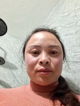 xuxulovezz online show from November 25, 2025, 1:00 pm