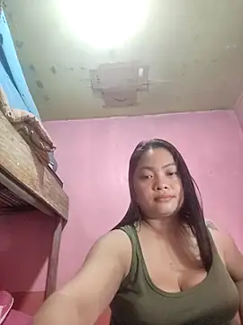 radiantbloom online show from January 7, 2026, 1:52 am