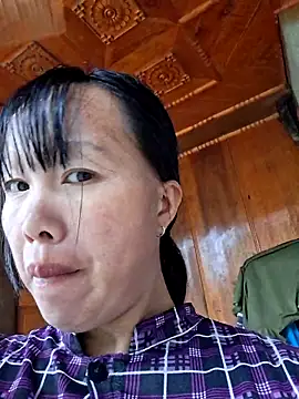 helenzz online show from November 4, 2025, 12:43 am