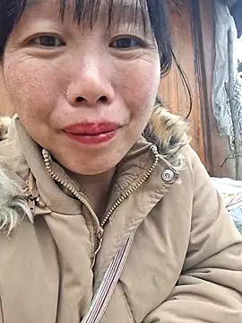 helenzz online show from December 5, 2025, 12:41 am