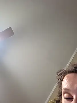 Snapshot of brunettebabexo3 chatting on October 24, 2025, 7:27 am brunettebabexo3 online show from October 24, 2025, 7:27 am