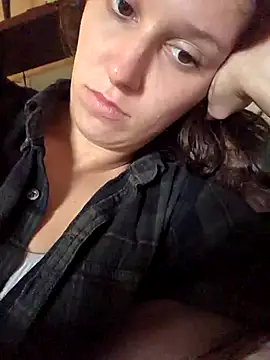 Snapshot of brunettebabexo3 chatting on October 26, 2025, 9:31 pm brunettebabexo3 online show from October 26, 2025, 9:31 pm